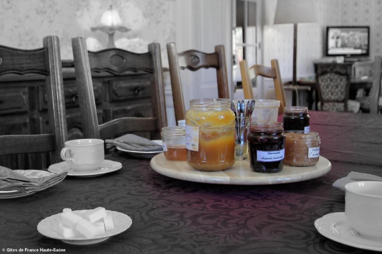 Au Fil Du Temps Bed & Breakfast Fougerolles-Saint-Valbert Eksteriør bilde