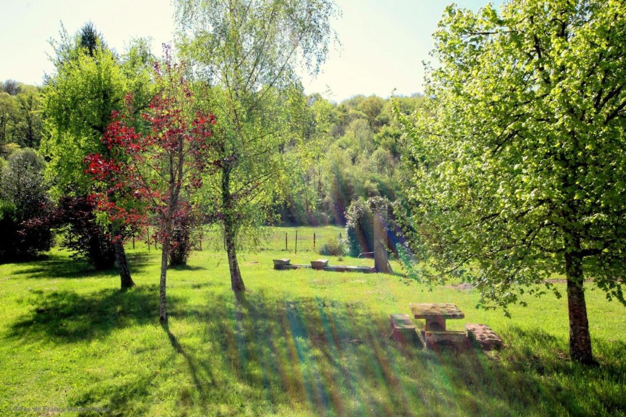 Au Fil Du Temps Bed & Breakfast Fougerolles-Saint-Valbert Eksteriør bilde
