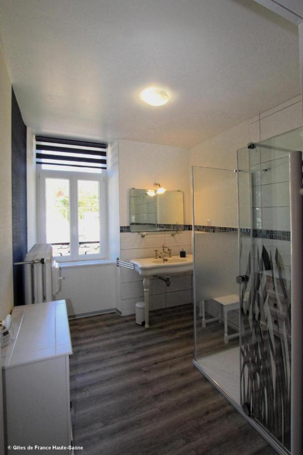 Au Fil Du Temps Bed & Breakfast Fougerolles-Saint-Valbert Eksteriør bilde